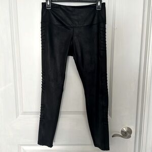 Modern Balance Black Leggings Size L